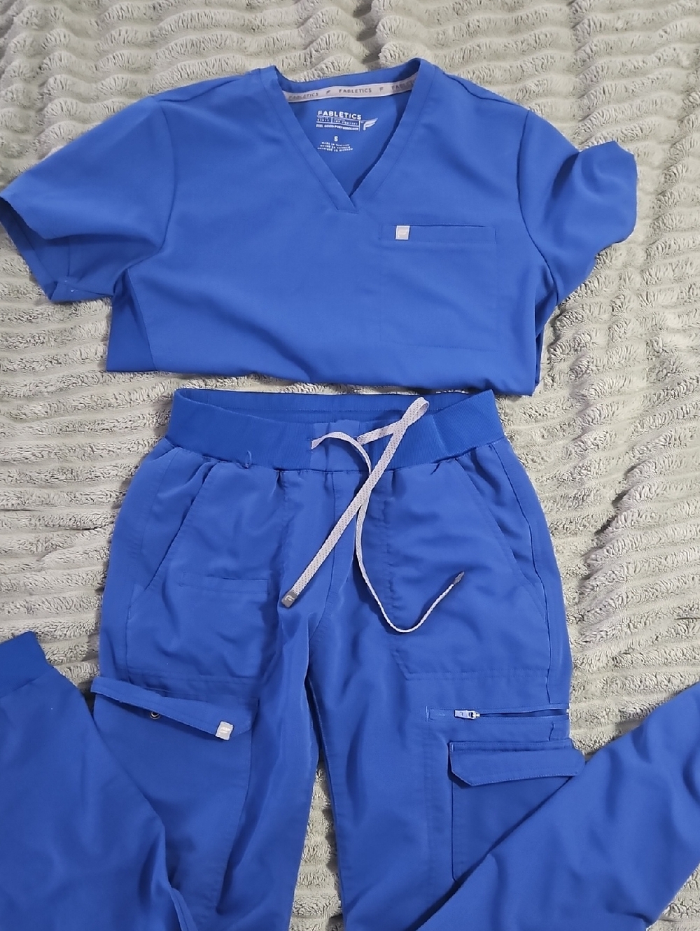 Fabletics Royal Blue Cargo Jogger Scrub Pants And Two Flex Fit Scrub Tops